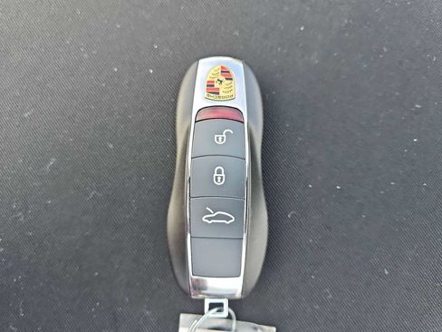 Used 2014 Porsche 911 Carrera 4S image 34