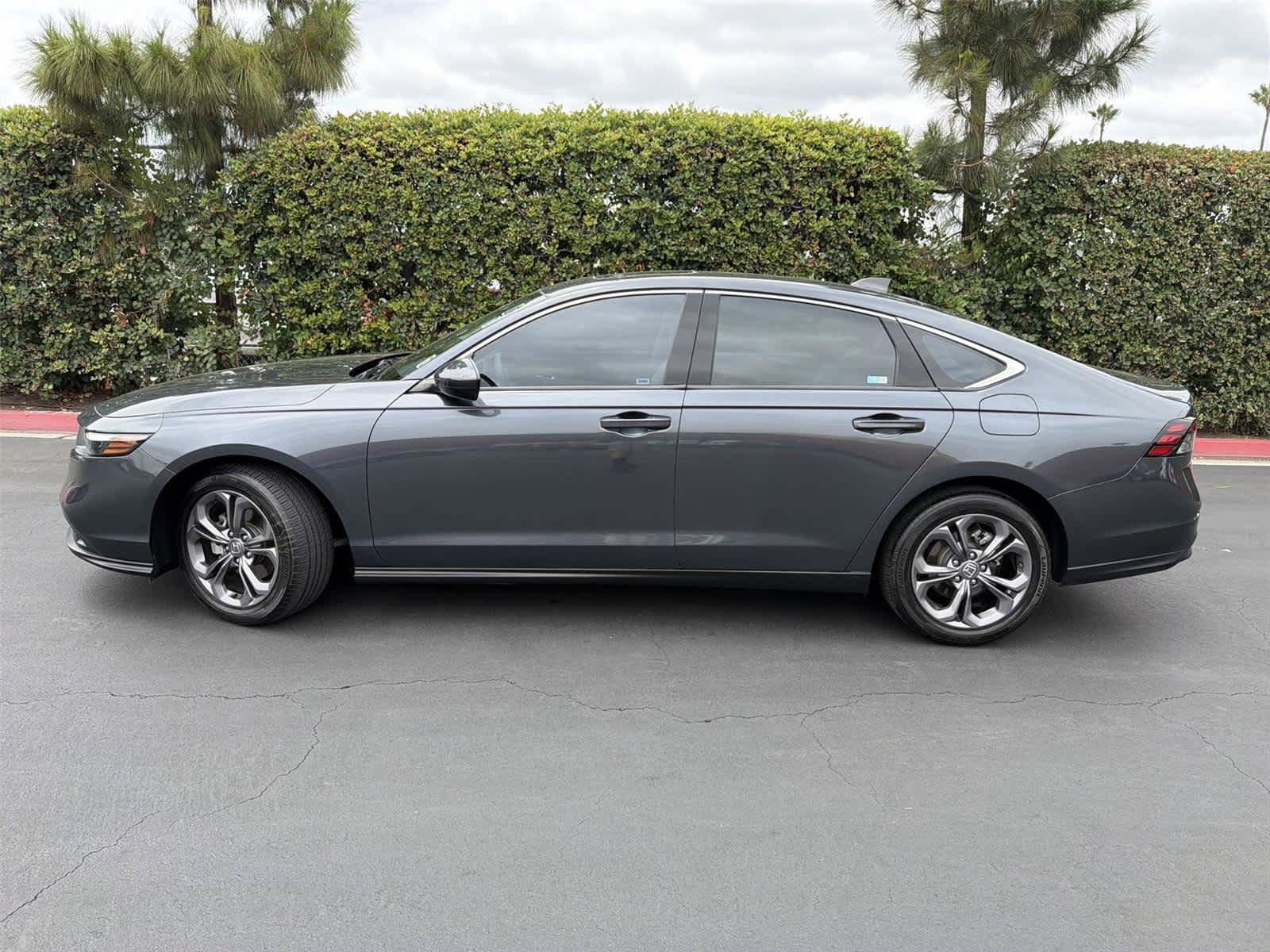 Used 2023 Honda Accord EX image 3