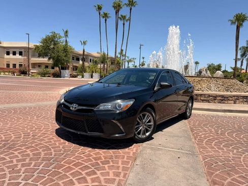 Used 2017 Toyota Camry SE FWD image 10