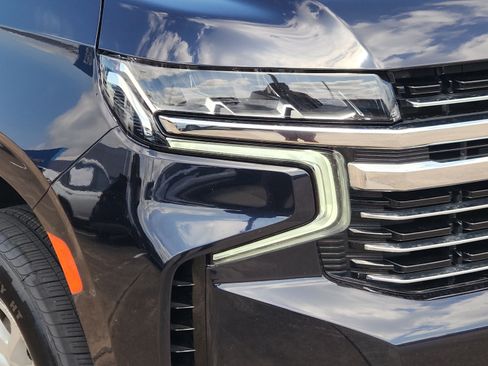 Used 2024 Chevrolet Suburban LT AWD/4WD image 10