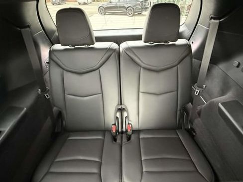 Used 2022 Cadillac XT6 Premium Luxury w/ Technology Package AWD/4WD image 33