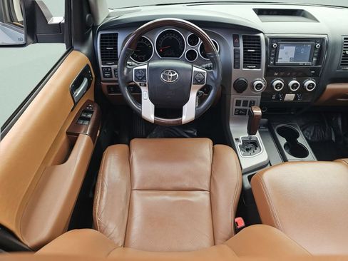 Used 2014 Toyota Sequoia Platinum RWD image 4