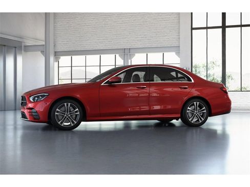 Used 2022 Mercedes-Benz E 350 4MATIC Sedan image 37