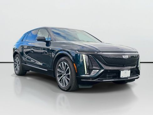 Used 2024 Cadillac Lyriq Sport AWD/4WD image 8