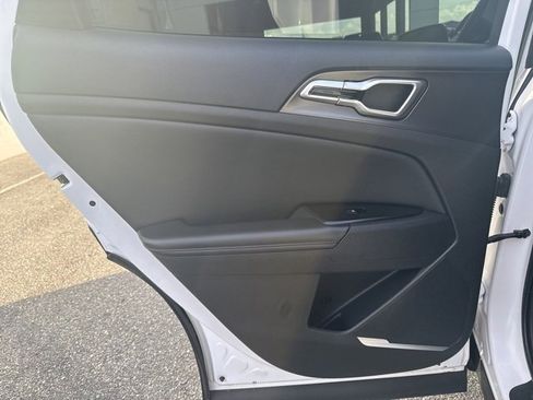 Used 2023 Kia Sportage EX image 26