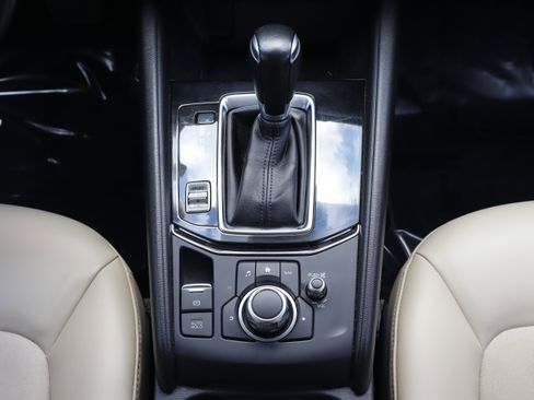 Used 2018 MAZDA CX-5 Touring image 29