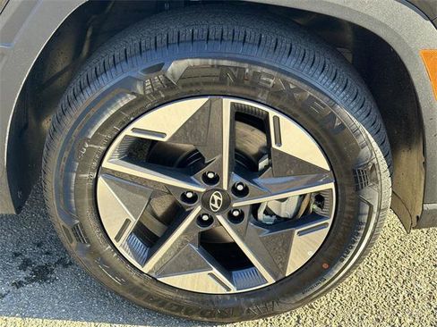 New 2025 Hyundai Tucson SEL image 12