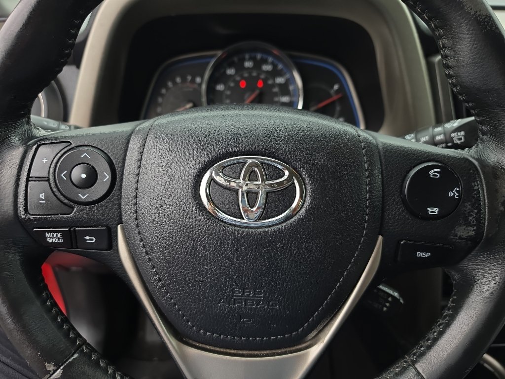 Used 2014 Toyota RAV4 Limited w/ Technology Package FWD image 26