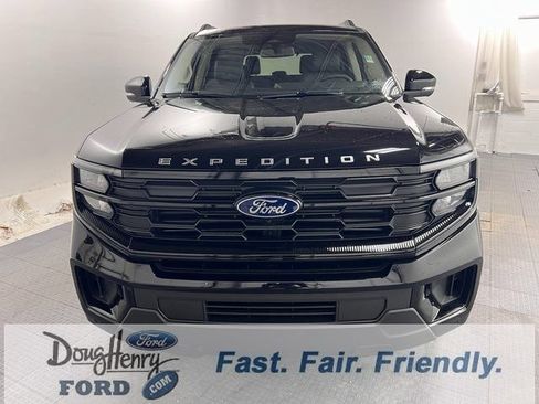 New 2025 Ford Expedition Active AWD/4WD image 3