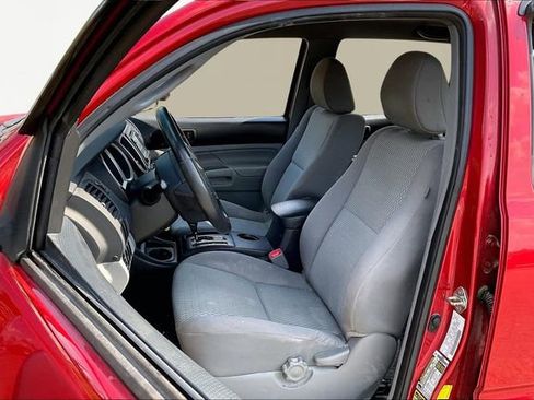 Used 2014 Toyota Tacoma PreRunner w/ Convenience Package image 14