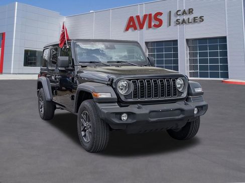 Used 2025 Jeep Wrangler Sport S image 3