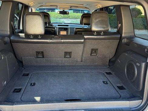 Used 2010 Jeep Liberty Renegade w/ Navigation Convenience Group image 15