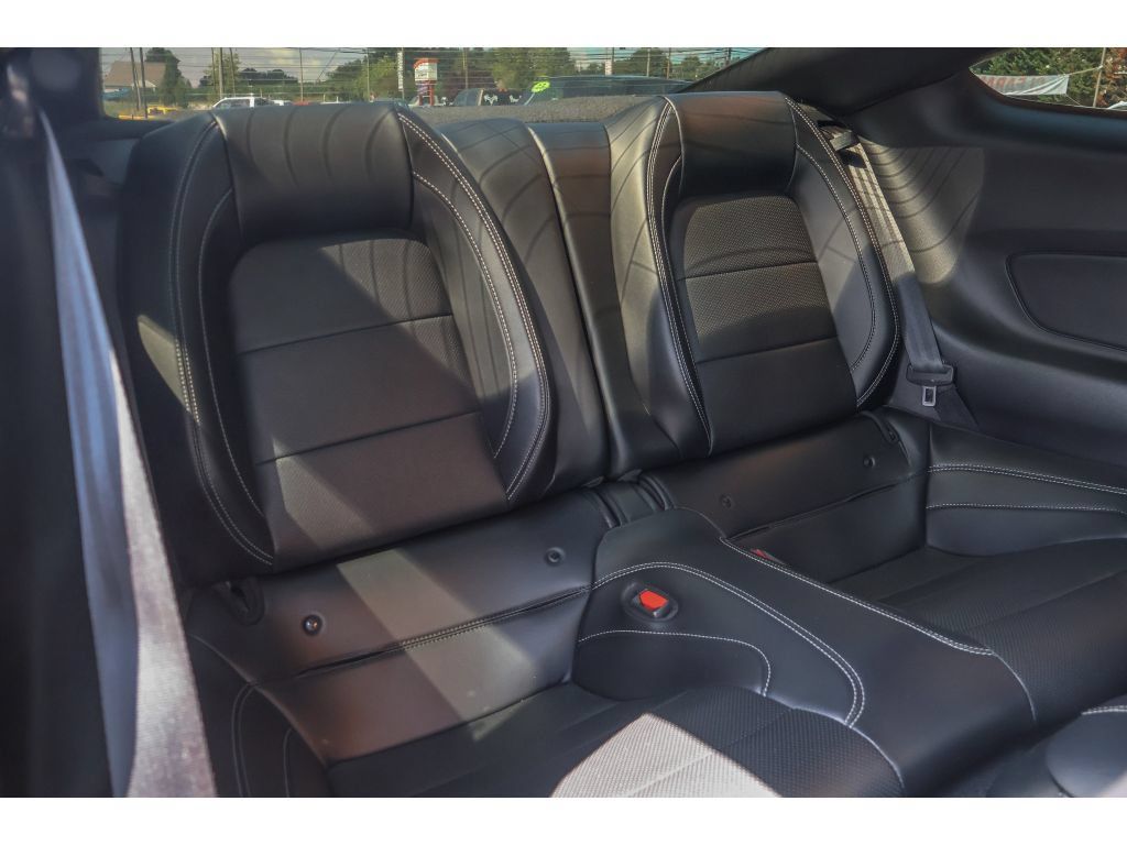 Used 2022 Ford Mustang GT Premium w/ Equipment Group 401A RWD image 17