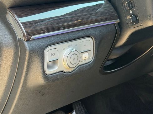 Used 2024 Mercedes-Benz GLE 350 4MATIC w/ 3rd Row Seat Package image 28