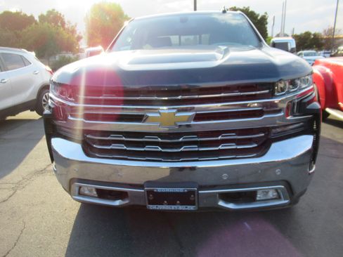 Used 2022 Chevrolet Silverado 1500 LTZ w/ LTZ Convenience Package II image 2