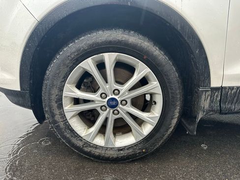 Used 2018 Ford Escape SE image 9