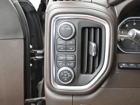 Used 2021 GMC Sierra 2500 Denali w/ Denali Ultimate Package image 29