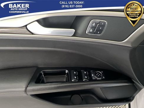 Used 2015 Ford Fusion SE w/ Equipment Group 202A image 21