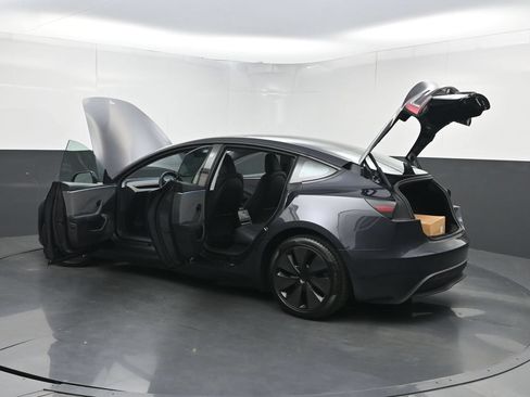 Used 2024 Tesla Model 3 Standard Range RWD image 37