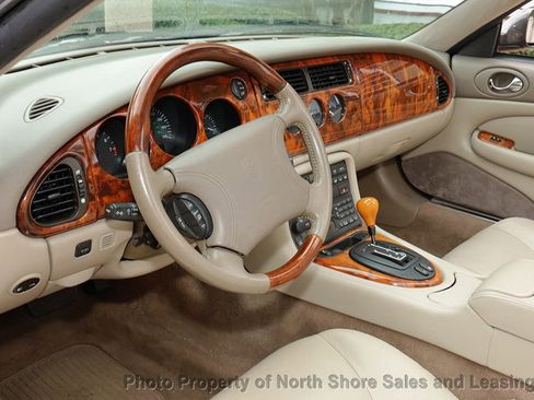 Used 1998 Jaguar XK8 Convertible image 30
