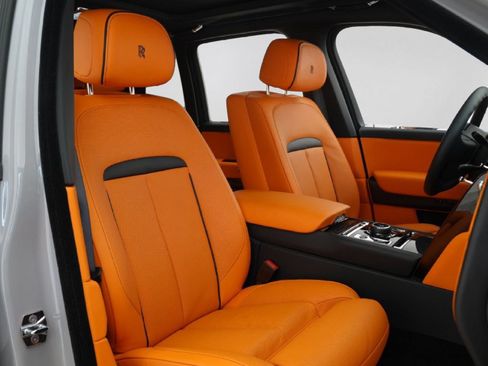 Certified 2023 Rolls-Royce Cullinan Black Badge w/ Driver's Package AWD/4WD image 35