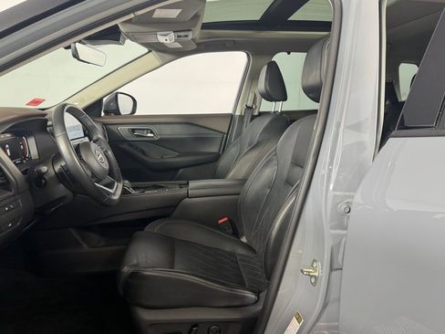 Used 2022 Nissan Rogue Platinum w/ Head-Up Display Package FWD image 17