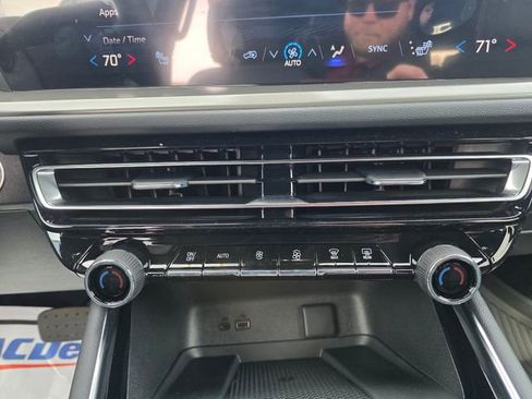 New 2026 Chevrolet Traverse LT w/ Midnight/Sport Edition image 25