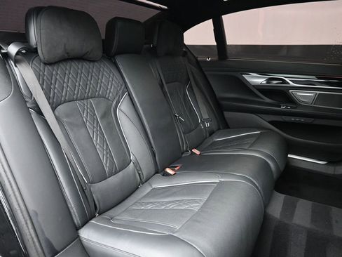 Used 2022 BMW 750i xDrive 750i xDrive w/ Executive Package image 26