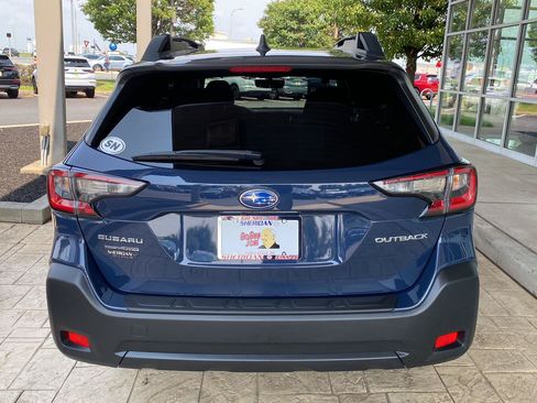 Used 2024 Subaru Outback Premium AWD/4WD image 6