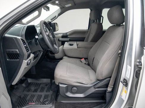 Used 2017 Ford F150 XLT image 23