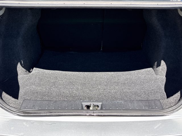 Used 2020 Nissan Versa SV FWD image 17