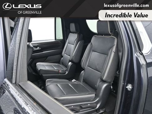 Used 2023 Chevrolet Suburban Premier image 29