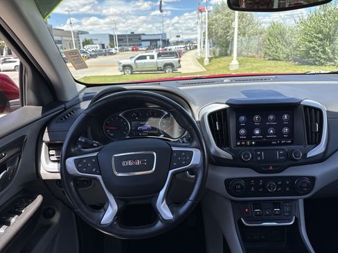 Used 2020 GMC Terrain SLT w/ Preferred Package AWD/4WD image 16