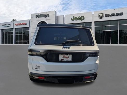 New 2026 Jeep Grand Wagoneer Summit w/ Rear Seat Video Group I AWD/4WD image 5
