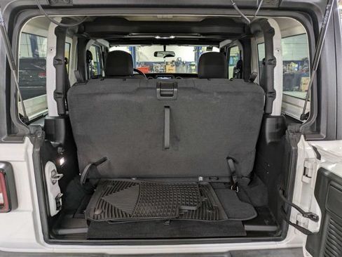 Used 2020 Jeep Wrangler Sport AWD/4WD image 12