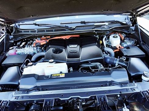 Used 2022 Toyota Tundra Capstone AWD/4WD image 18
