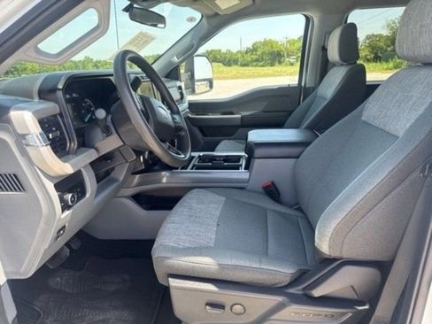 Used 2024 Ford F250 XLT w/ FX4 Off-Road Package image 13