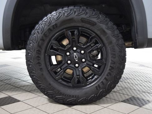 Used 2024 Chevrolet Silverado 1500 ZR2 w/ Technology Package AWD/4WD image 30