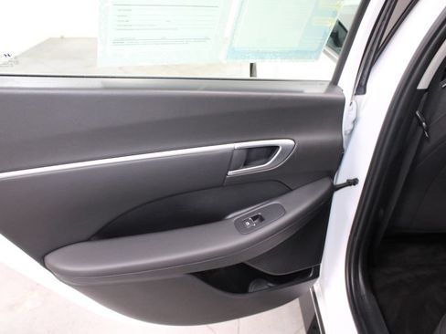 Used 2025 Hyundai Sonata SEL FWD image 21
