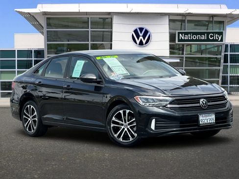 Used 2023 Volkswagen Jetta Sport FWD image 2