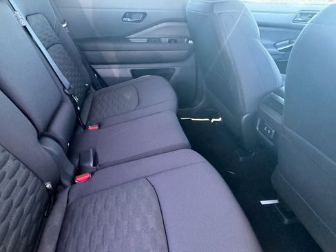 New 2026 Nissan Pathfinder SV image 12