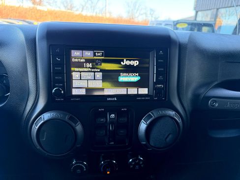 Used 2016 Jeep Wrangler Unlimited Sport image 35