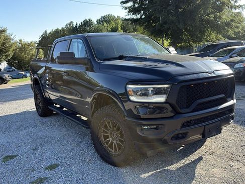 Used 2020 RAM 1500 Laramie AWD/4WD image 3