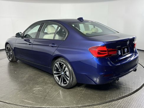 Used 2018 BMW 340i xDrive Sedan w/ Premium Package image 6