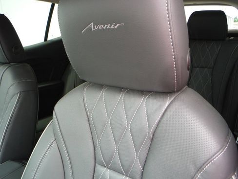 Used 2023 Buick Envision Avenir AWD/4WD image 24