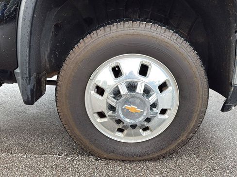 Used 2025 Chevrolet Silverado 3500 LTZ w/ LTZ Convenience Package AWD/4WD image 14