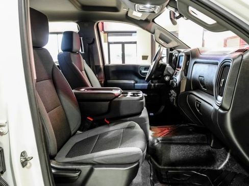 Used 2021 Chevrolet Silverado 2500 Custom w/ Custom Value Package image 31