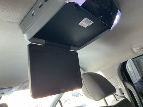 Used 2021 Toyota Sienna LE image 18