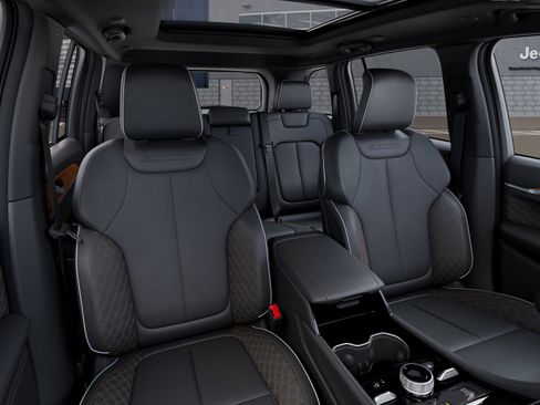 New 2026 Jeep Grand Cherokee Summit AWD/4WD image 30