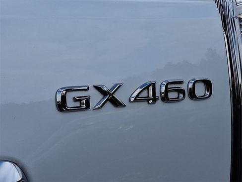 Used 2022 Lexus GX 460 Premium w/ Premium Package image 30
